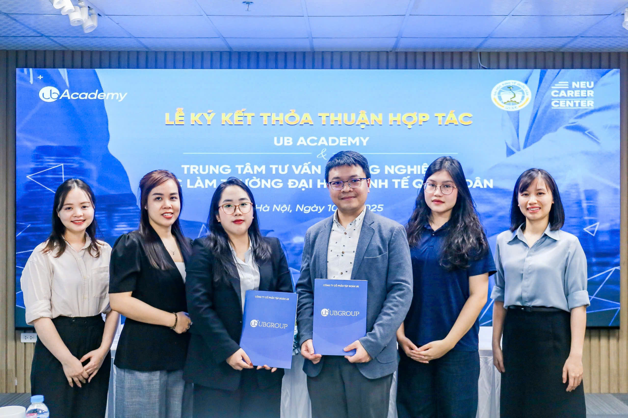 LỄ KÝ KẾT THỎA THUẬN HỢP TÁC PHÁT TRIỂN GIỮA CÔNG TY TNHH UB ACADEMY VÀ TRUNG TÂM TƯ VẤN HƯỚNG NGHIỆP VÀ VIỆC LÀM (ĐẠI HỌC KINH TẾ QUỐC DÂN)