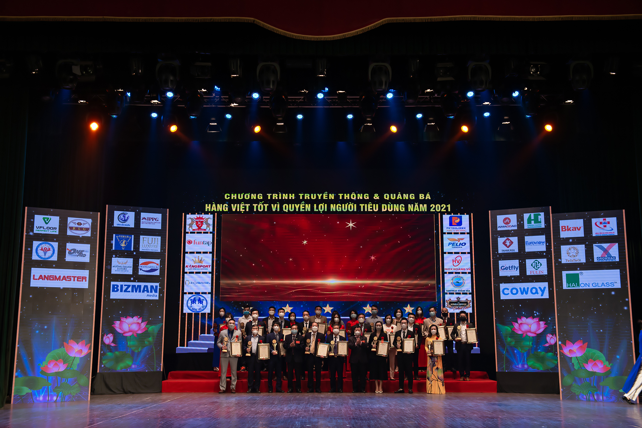 UB Academy vinh dự đạt giải thưởng "Top 20 Dịch vụ Vàng vì quyền lợi người tiêu dùng 2021"